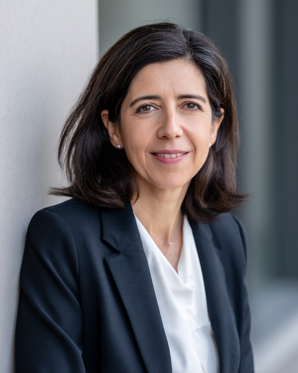 Dr. Elena Rossi